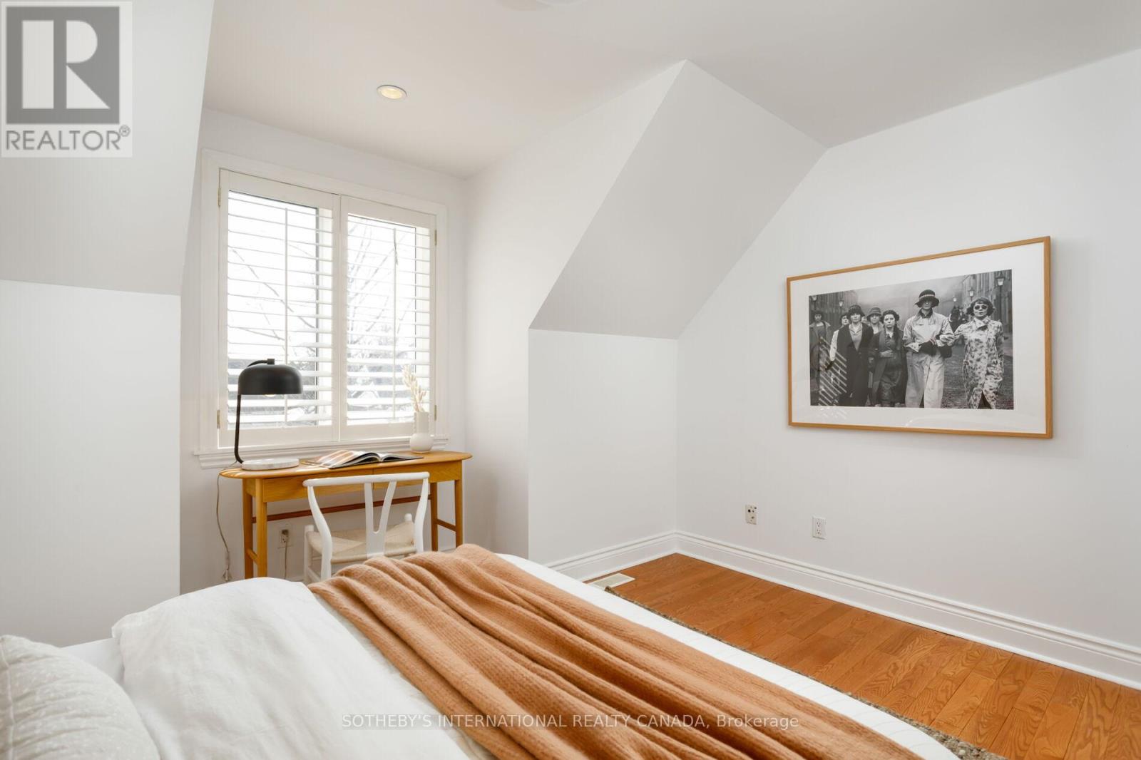 92 Delma Drive, Toronto, Ontario  M8W 4P1 - Photo 26 - W12836476