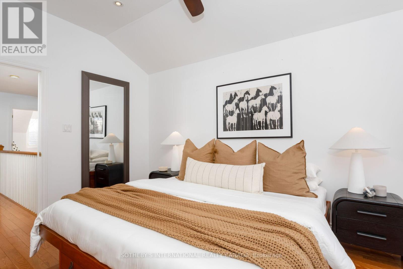 92 Delma Drive, Toronto, Ontario  M8W 4P1 - Photo 19 - W12836476