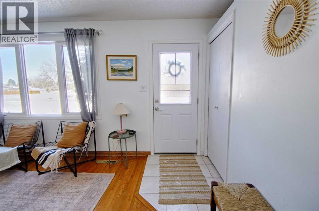 2306 15 Avenue S, Lethbridge, Alberta  T1K 0X6 - Photo 2 - A2288487