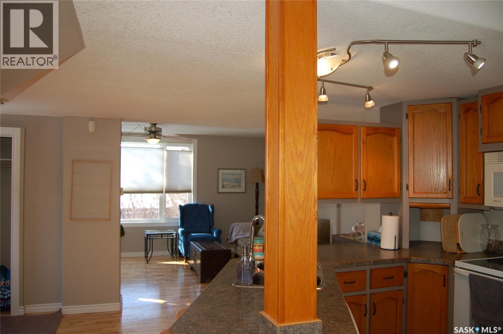 1821 Connaught Street, Regina, Saskatchewan  S4T 4T4 - Photo 13 - SK029433