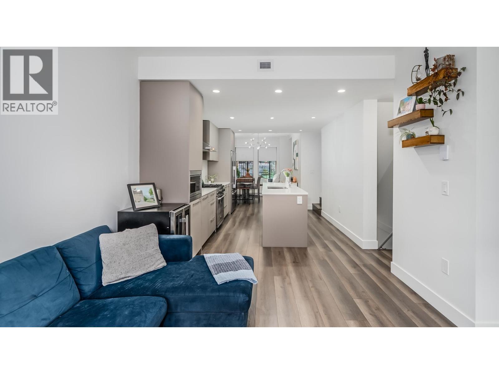 2304 St Andrews Street, Port Moody, British Columbia  V3H 2A8 - Photo 6 - R3095104