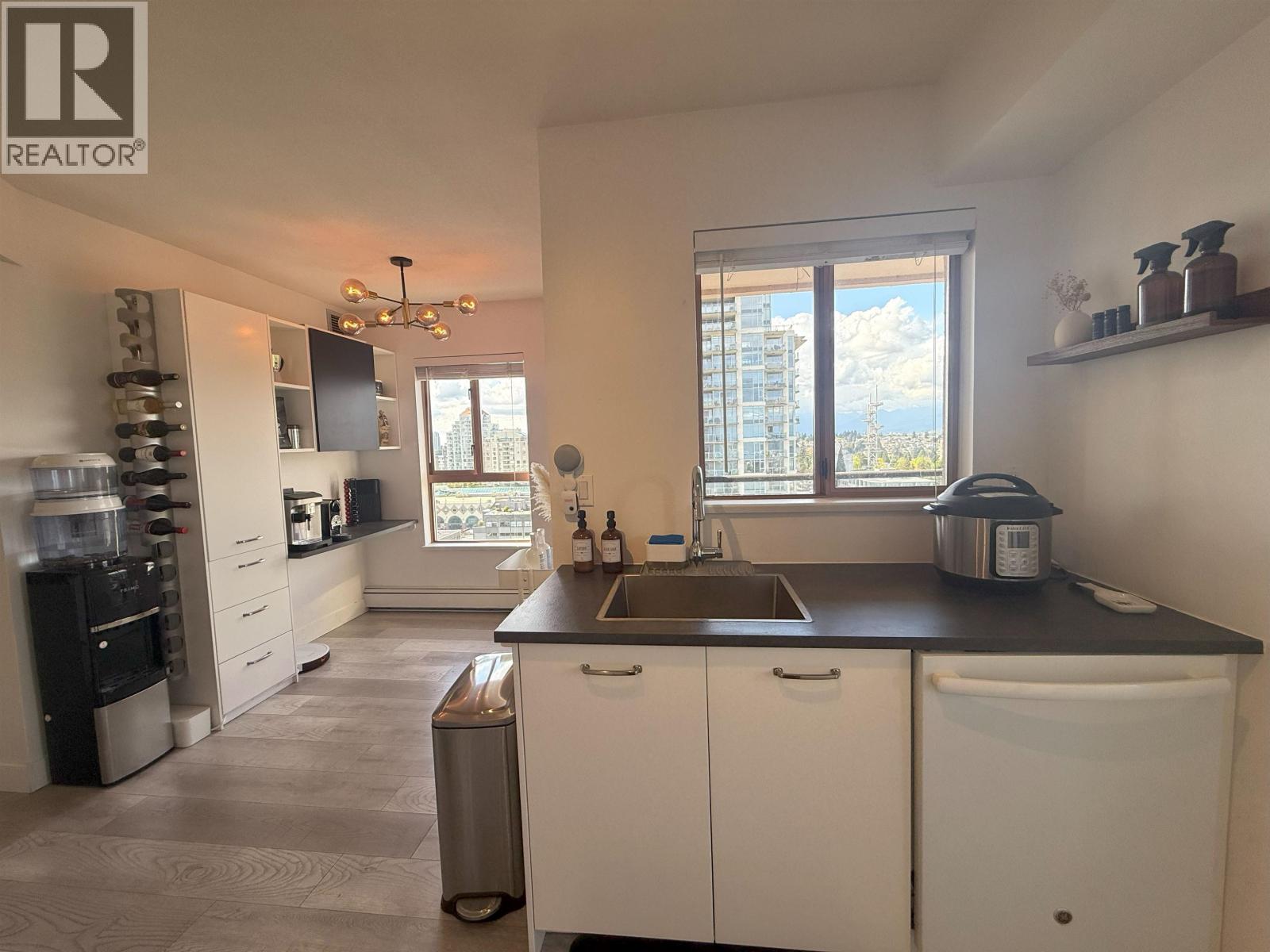 1705 612 Fifth Avenue, New Westminster, British Columbia  V3M 1X5 - Photo 12 - R3087346