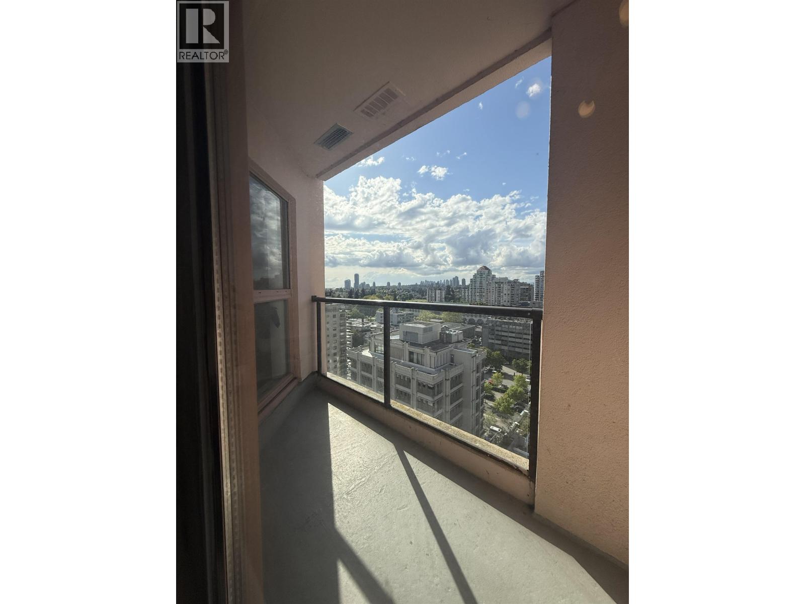 1705 612 Fifth Avenue, New Westminster, British Columbia  V3M 1X5 - Photo 29 - R3087346