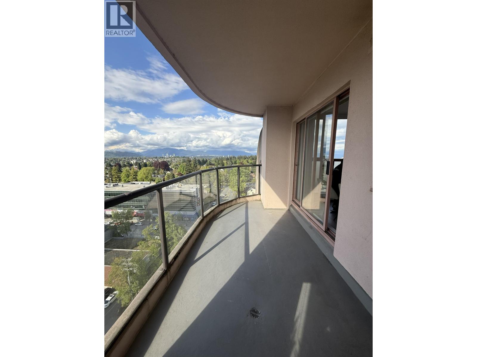 1705 612 Fifth Avenue, New Westminster, British Columbia  V3M 1X5 - Photo 30 - R3087346