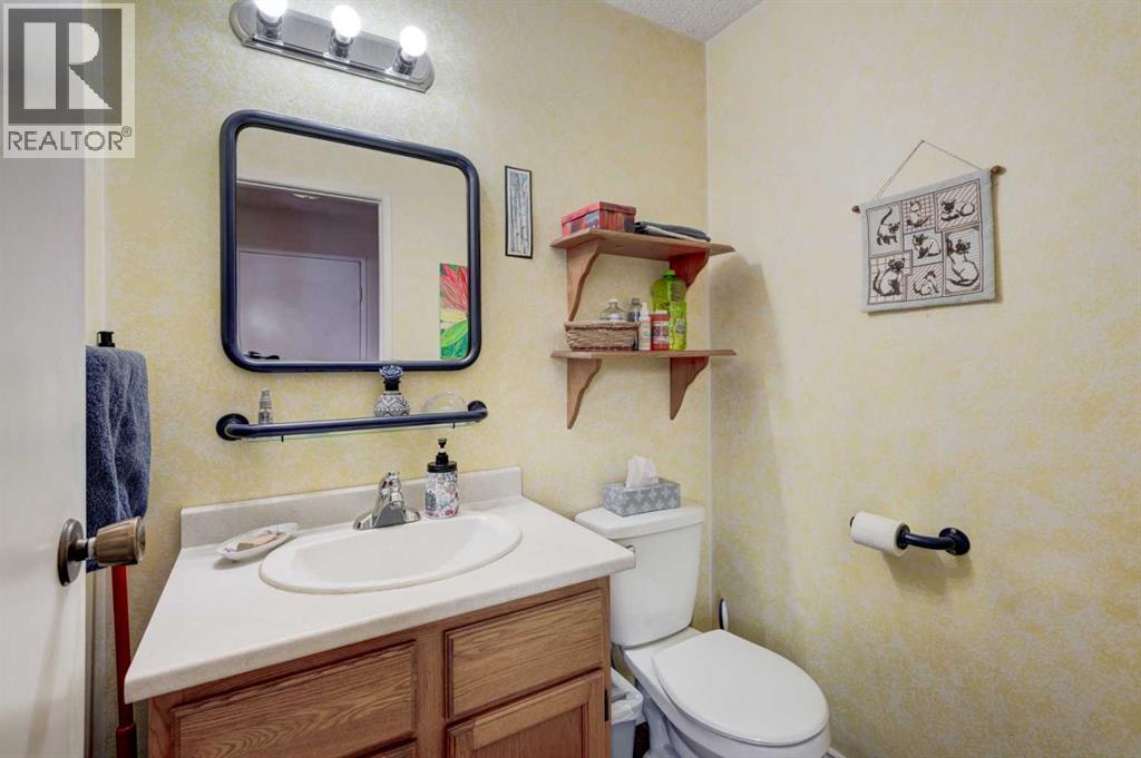 59 Erin Woods Place Se, Calgary, Alberta  T2B 2W5 - Photo 16 - A2286289