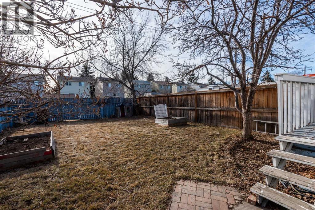 59 Erin Woods Place Se, Calgary, Alberta  T2B 2W5 - Photo 31 - A2286289