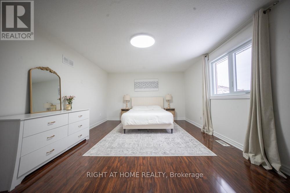 2088 Perran Drive, Mississauga, Ontario  L5K 2R4 - Photo 20 - W12834332