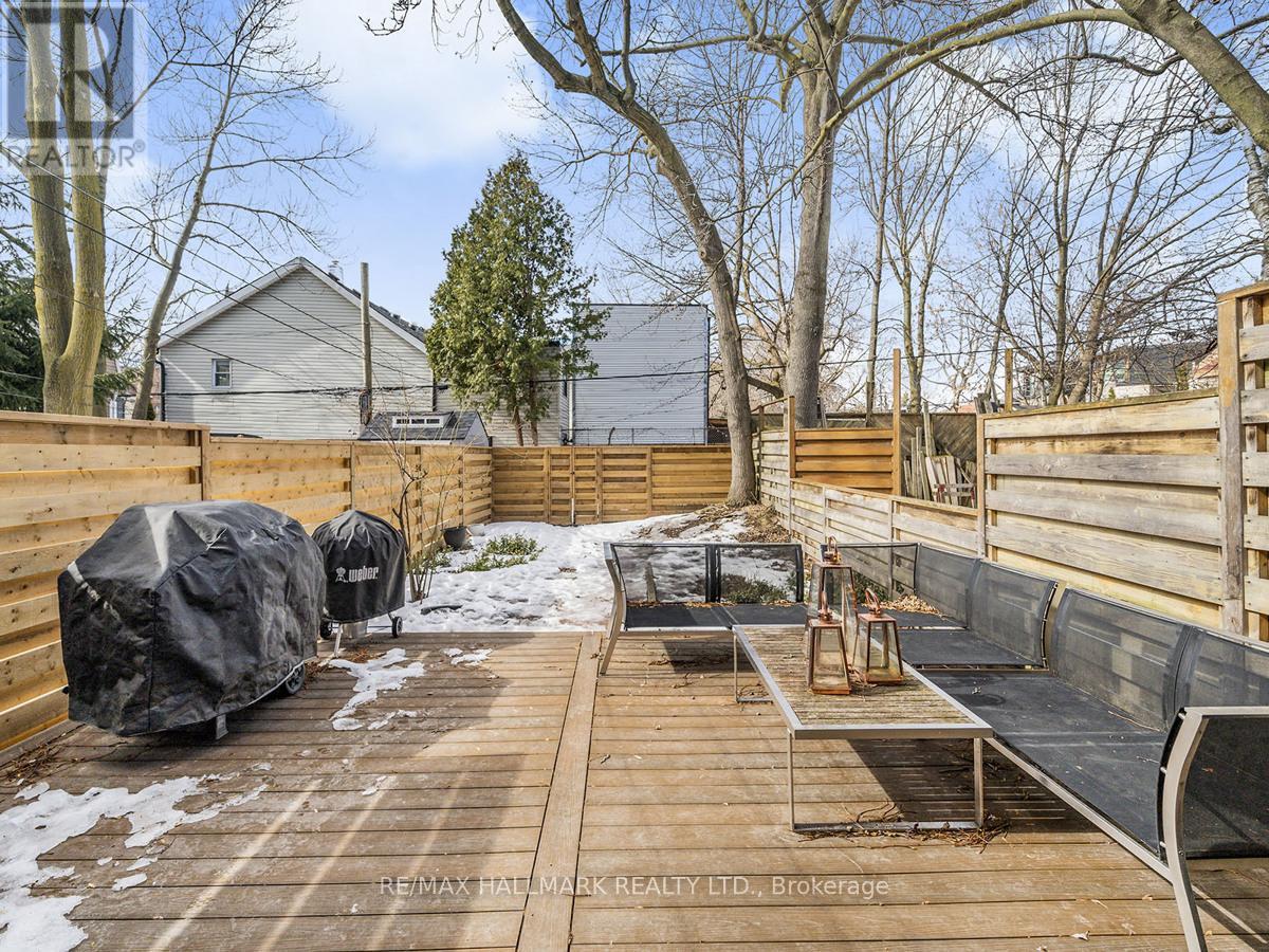 40 Fuller Avenue, Toronto, Ontario  M6R 2C3 - Photo 15 - W12837370