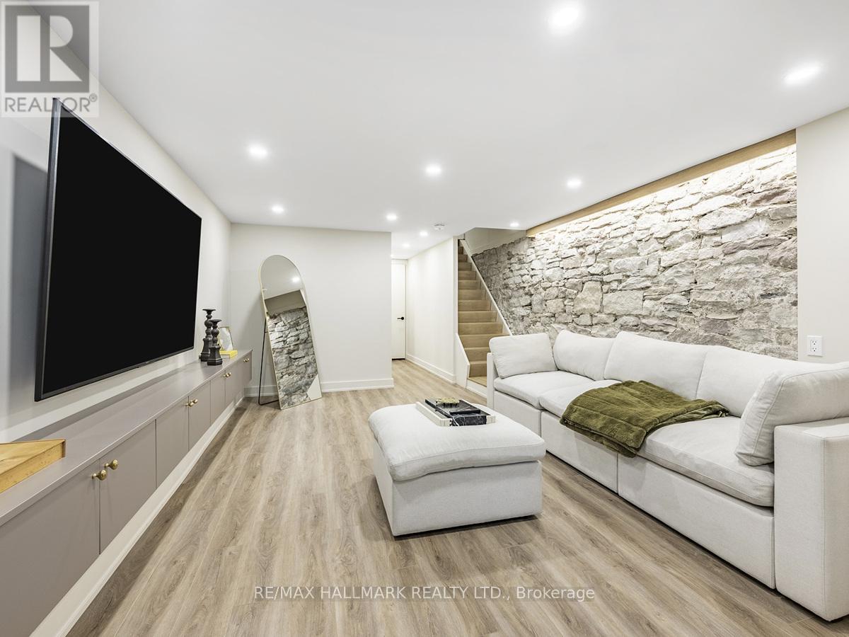 40 Fuller Avenue, Toronto, Ontario  M6R 2C3 - Photo 31 - W12837370