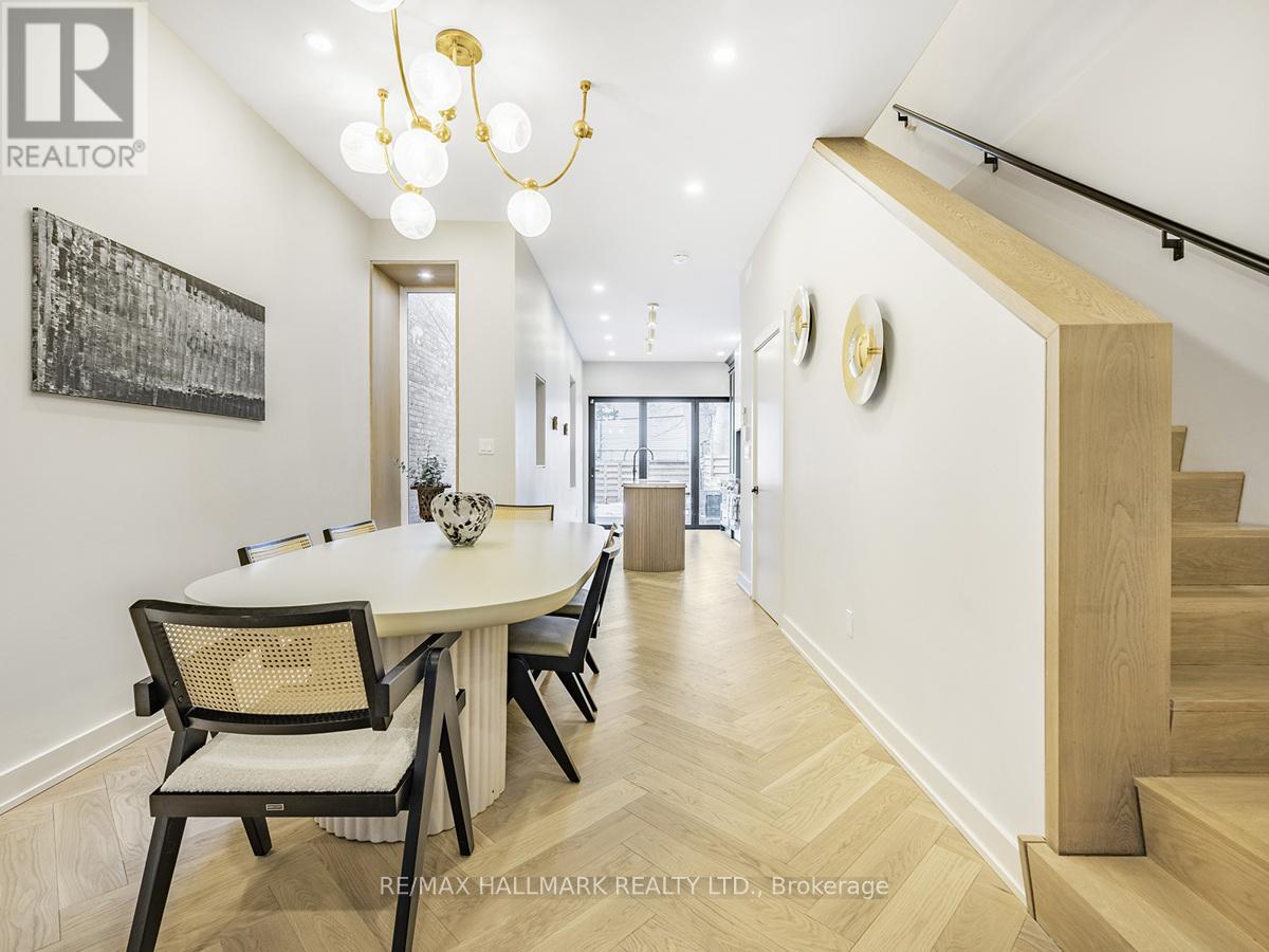 40 Fuller Avenue, Toronto, Ontario  M6R 2C3 - Photo 6 - W12837370