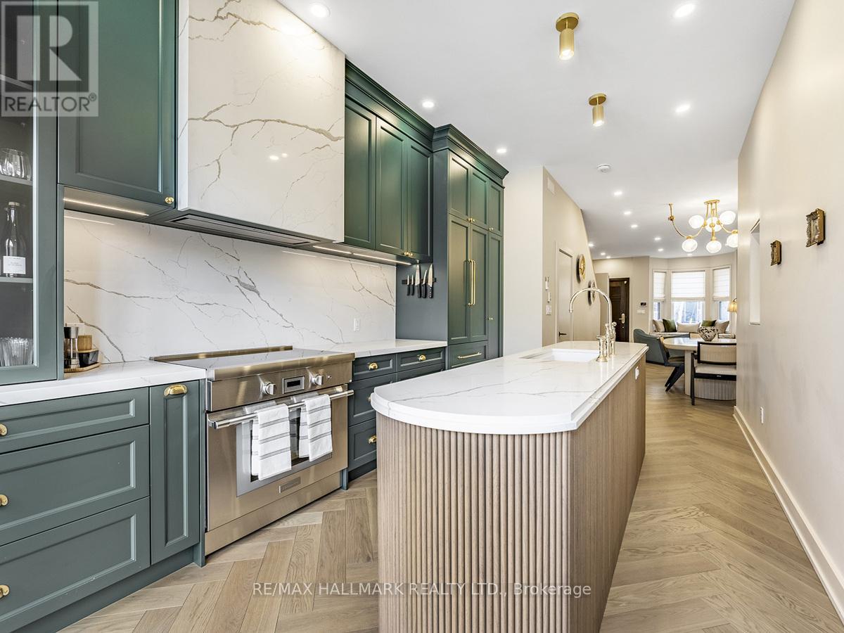 40 Fuller Avenue, Toronto, Ontario  M6R 2C3 - Photo 8 - W12837370