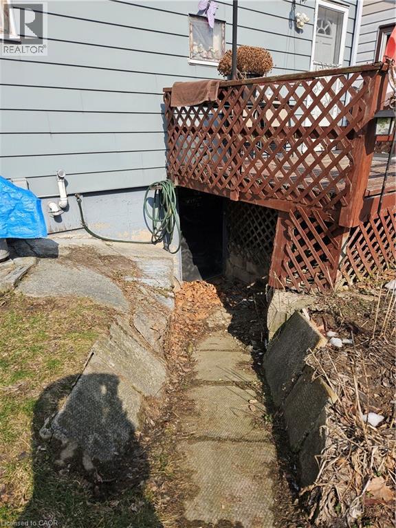 27 Hunter Street, Dundas, Ontario  L9H 1E5 - Photo 10 - 40807717