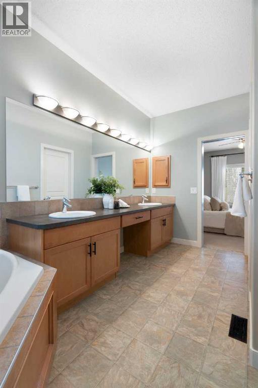 264 Windermere Drive, Chestermere, Alberta  T1X 1T6 - Photo 22 - A2287767