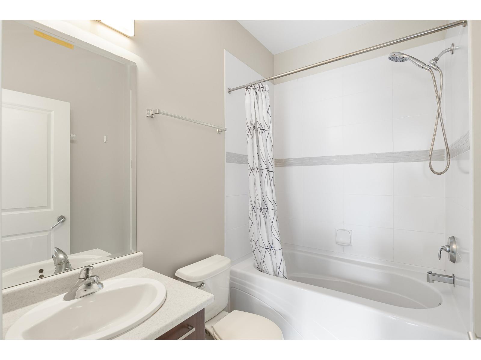 404 13339 102a, Surrey, British Columbia  V3T 0C5 - Photo 9 - R3095001