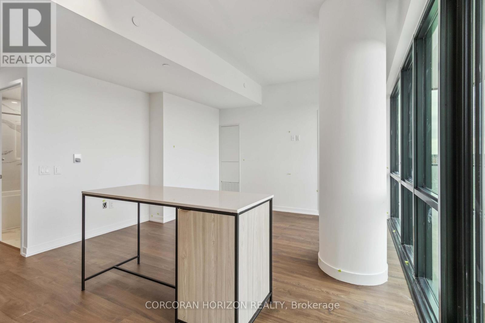 807 - 251 Masonry Way, Mississauga, Ontario  L5H 0B2 - Photo 10 - W12827346