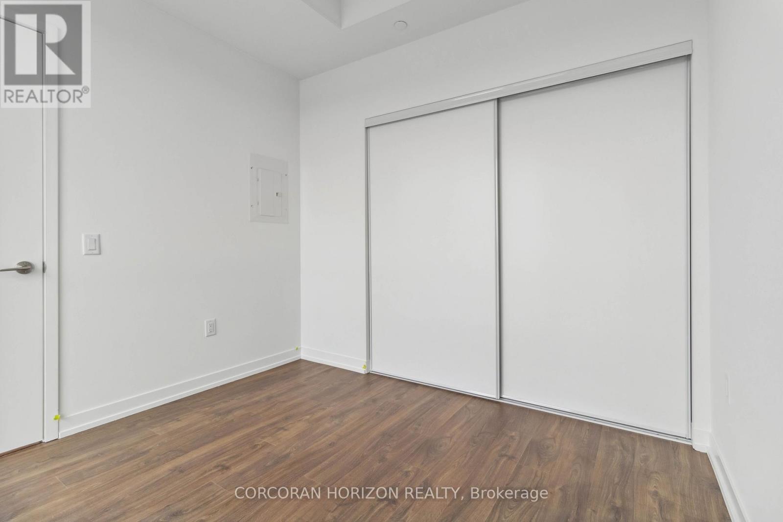 807 - 251 Masonry Way, Mississauga, Ontario  L5H 0B2 - Photo 18 - W12827346