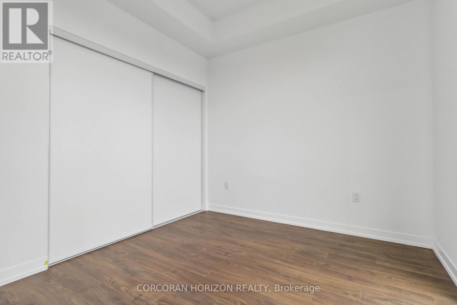 807 - 251 Masonry Way, Mississauga, Ontario  L5H 0B2 - Photo 17 - W12827346