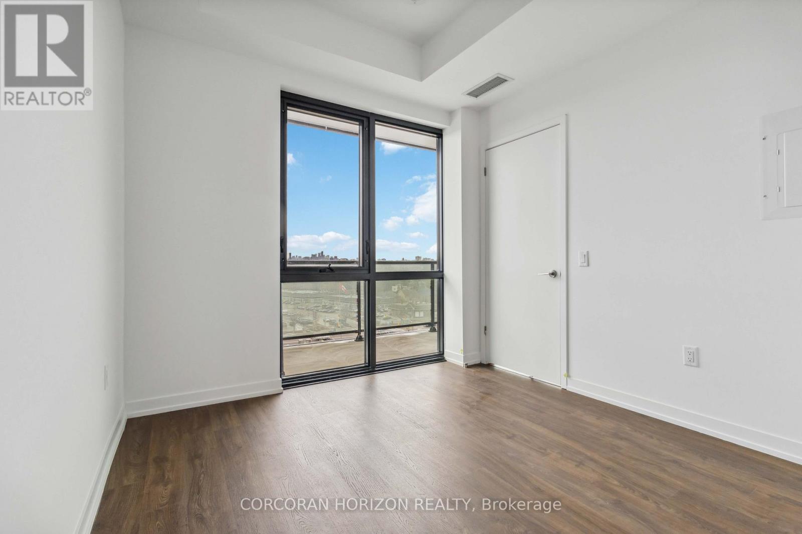 807 - 251 Masonry Way, Mississauga, Ontario  L5H 0B2 - Photo 19 - W12827346