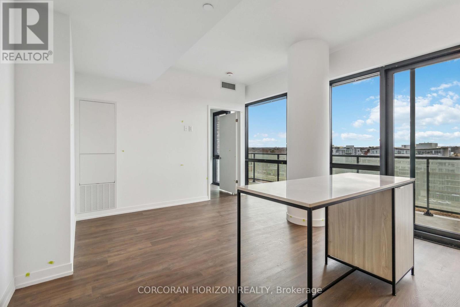 807 - 251 Masonry Way, Mississauga, Ontario  L5H 0B2 - Photo 7 - W12827346