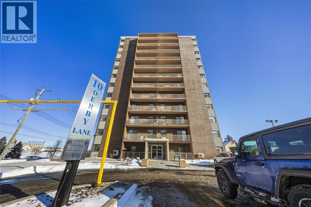 10 DERBY LANE Unit# 401, Sarnia, Ontario