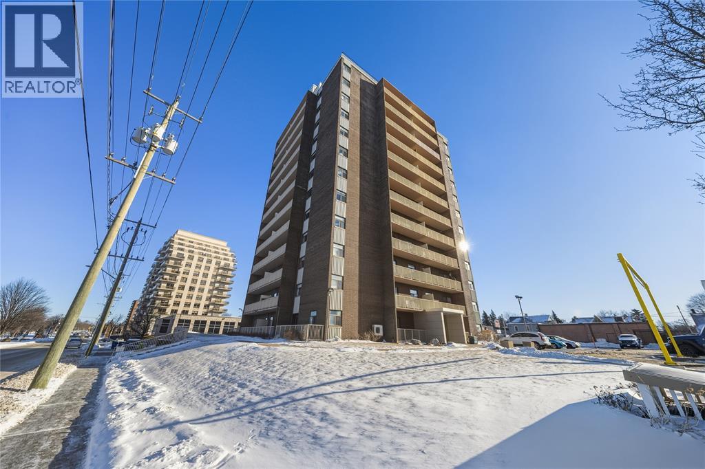 10 Derby Lane Unit# 401, Sarnia, Ontario  N7T 4S4 - Photo 2 - 26002156