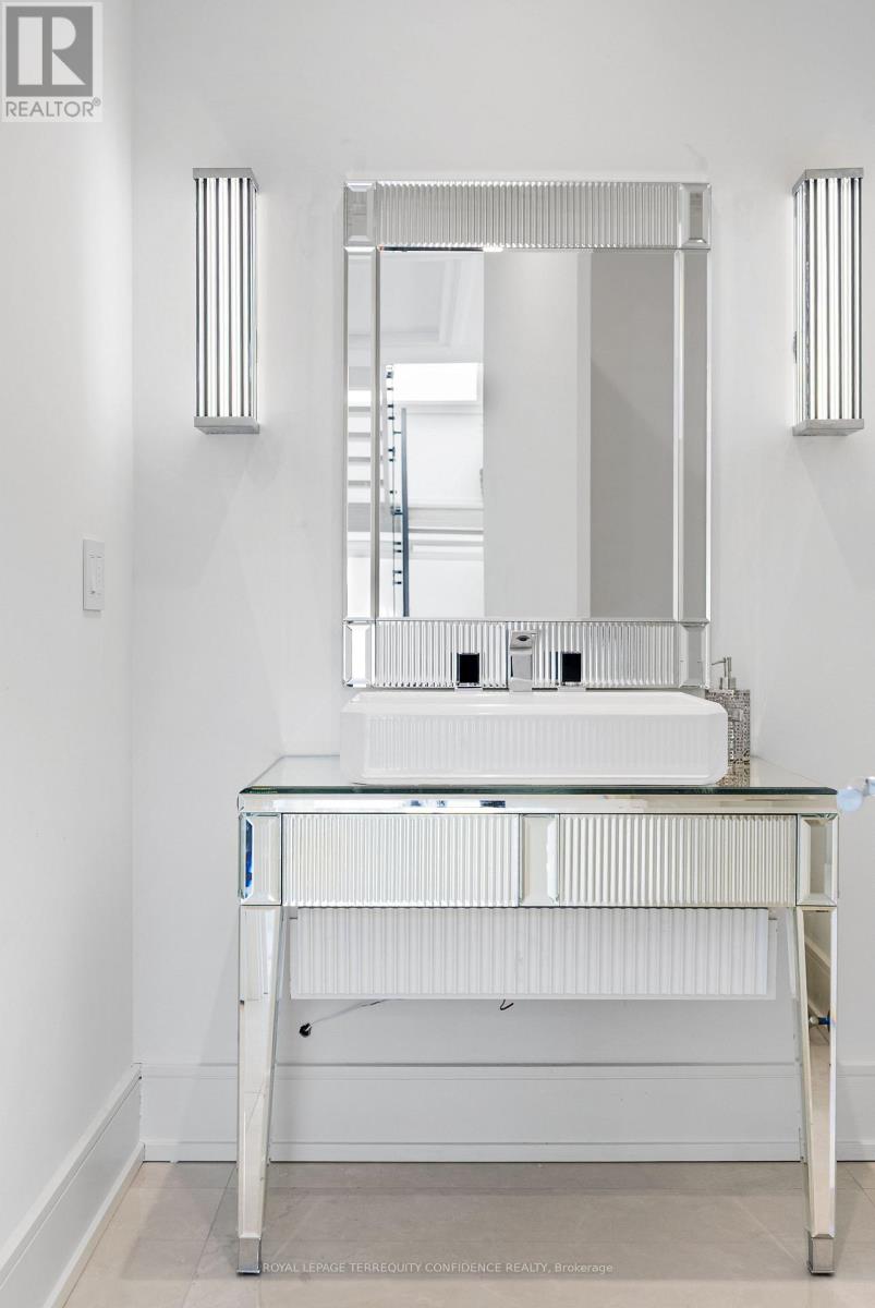 85 Crestwood Road, Vaughan, Ontario  L4J 1A4 - Photo 25 - N12837322