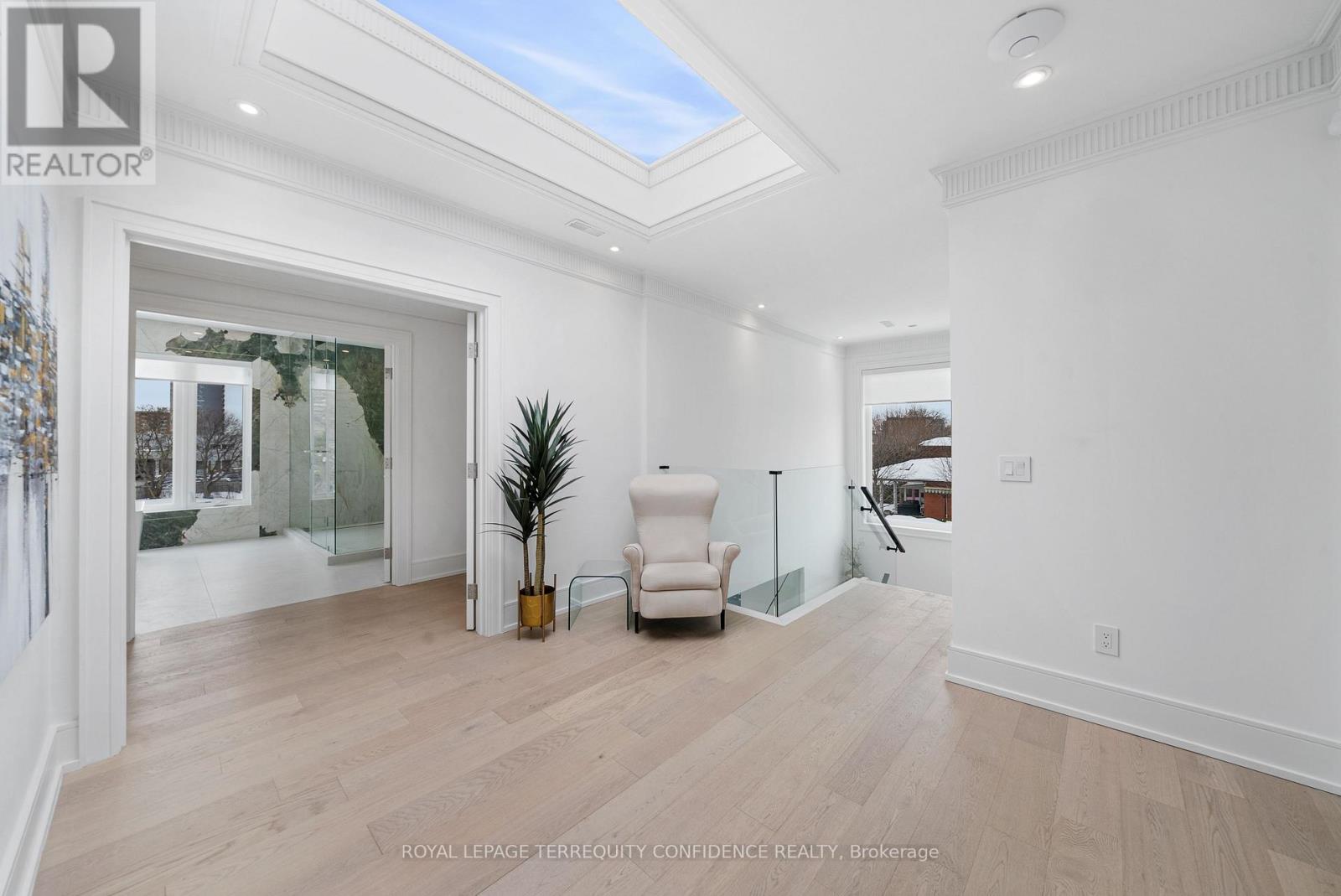 85 Crestwood Road, Vaughan, Ontario  L4J 1A4 - Photo 35 - N12837322