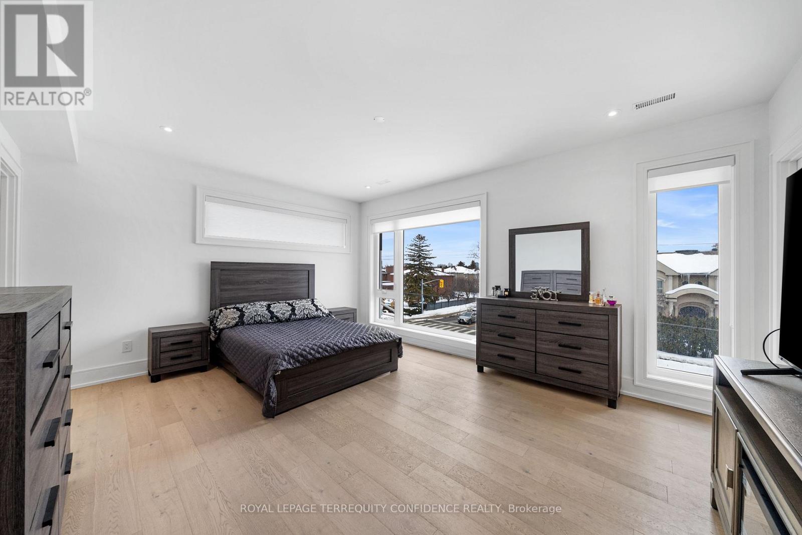 85 Crestwood Road, Vaughan, Ontario  L4J 1A4 - Photo 38 - N12837322