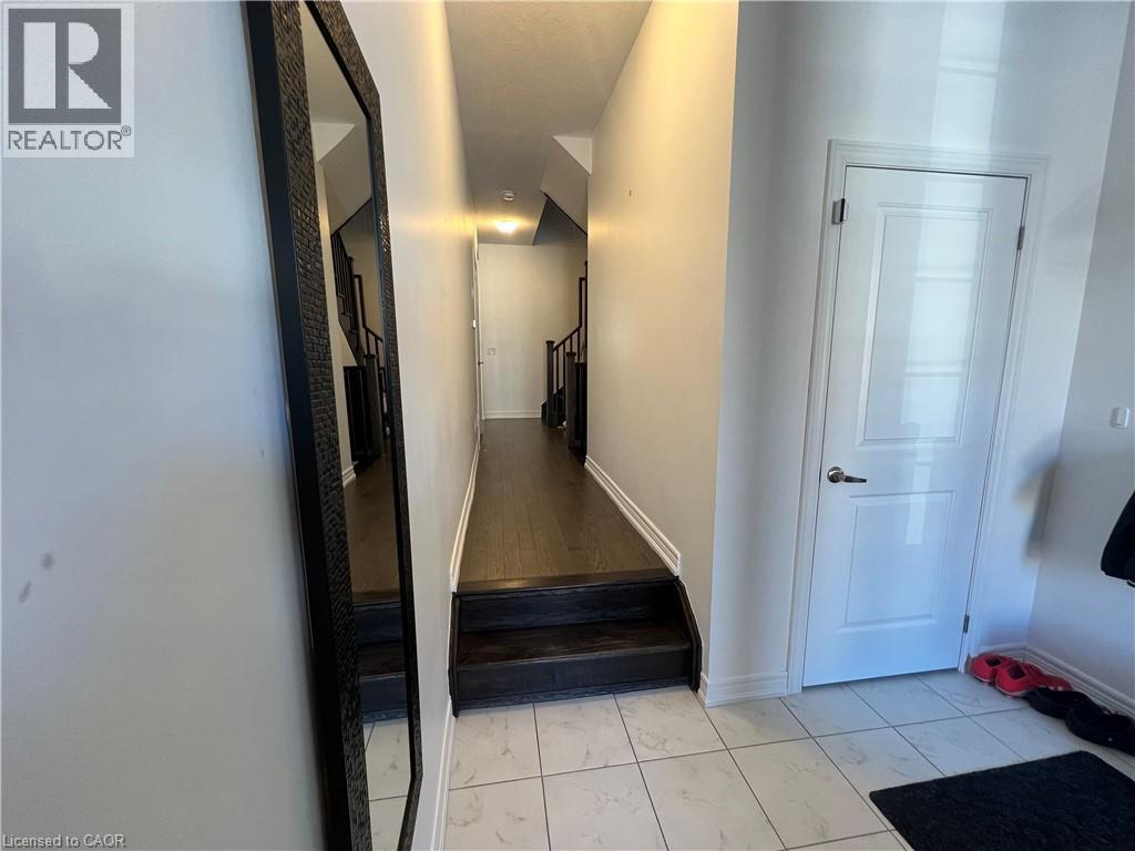 21 Stonehill Avenue, Kitchener, Ontario  N2R 0N8 - Photo 5 - 40808903