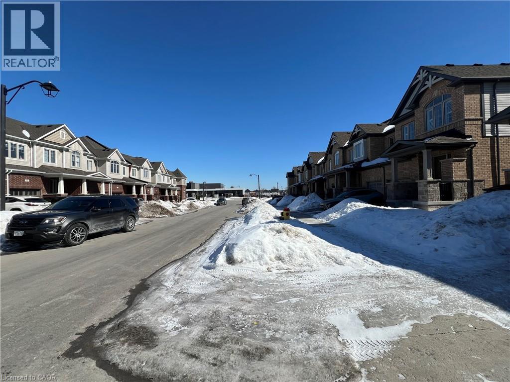 21 Stonehill Avenue, Kitchener, Ontario  N2R 0N8 - Photo 3 - 40808903