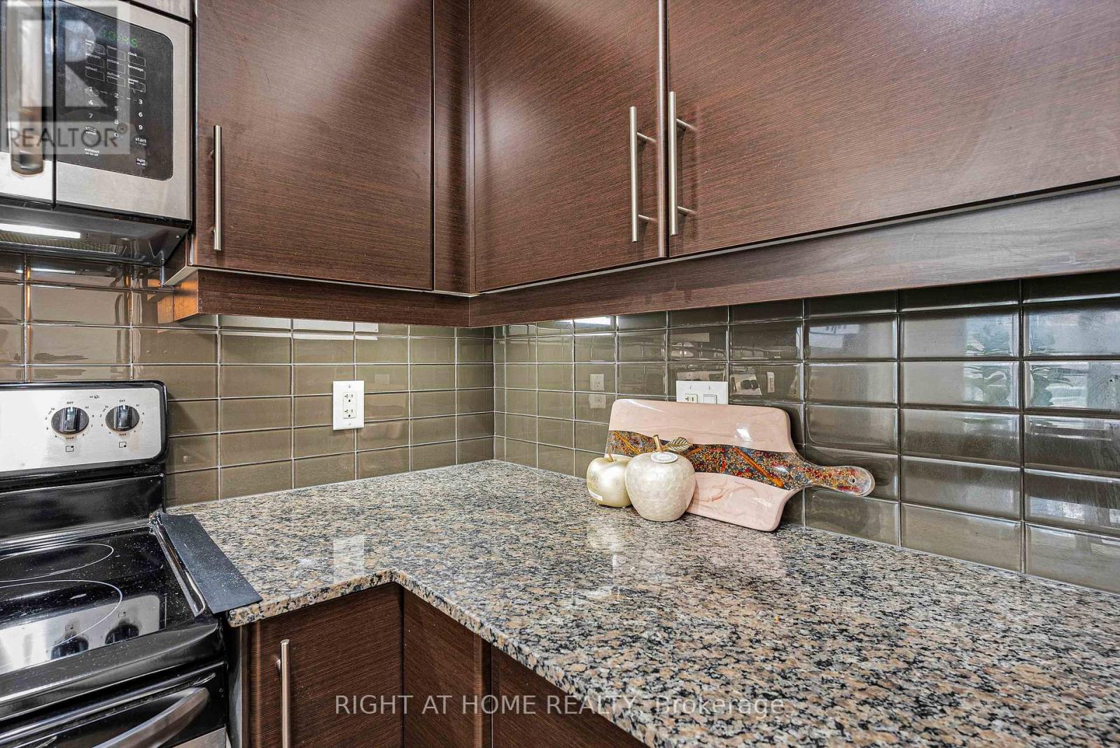 603 - 33 Bay Street, Toronto, Ontario  M5J 2Z3 - Photo 16 - C12837378