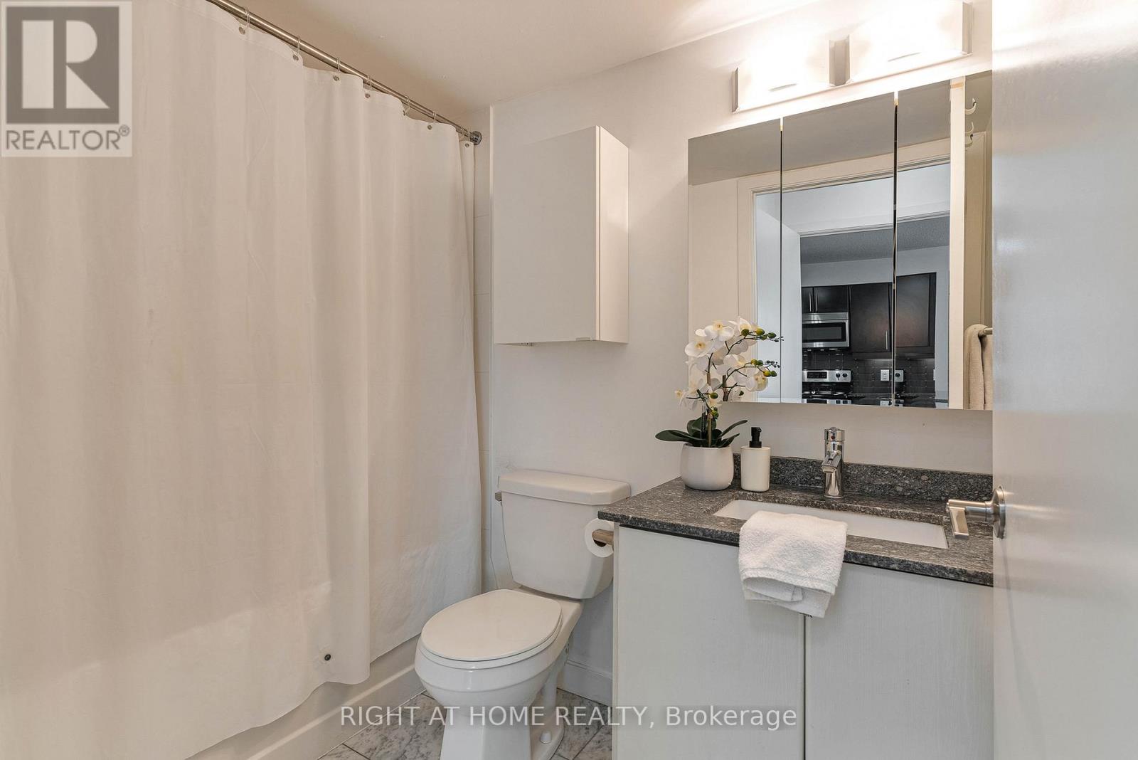 603 - 33 Bay Street, Toronto, Ontario  M5J 2Z3 - Photo 30 - C12837378