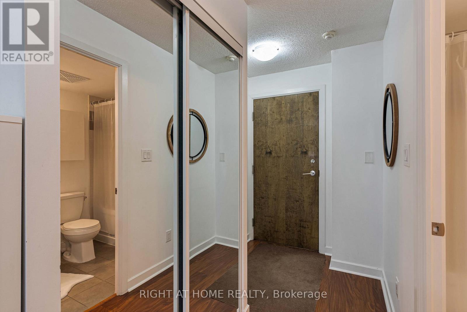 603 - 33 Bay Street, Toronto, Ontario  M5J 2Z3 - Photo 8 - C12837378