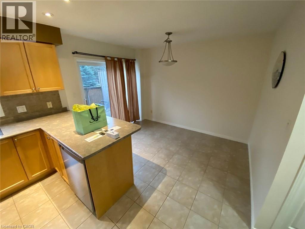 352 Dearborn Boulevard, Waterloo, Ontario  N2J 4Y9 - Photo 5 - 40808853