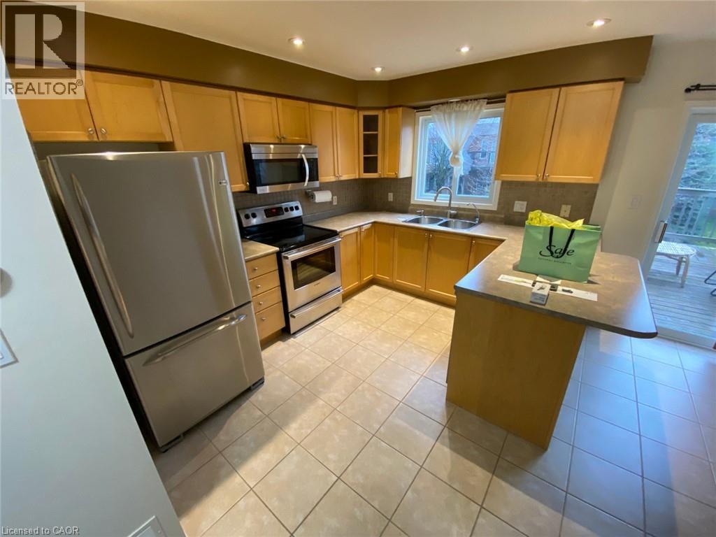 352 Dearborn Boulevard, Waterloo, Ontario  N2J 4Y9 - Photo 4 - 40808853