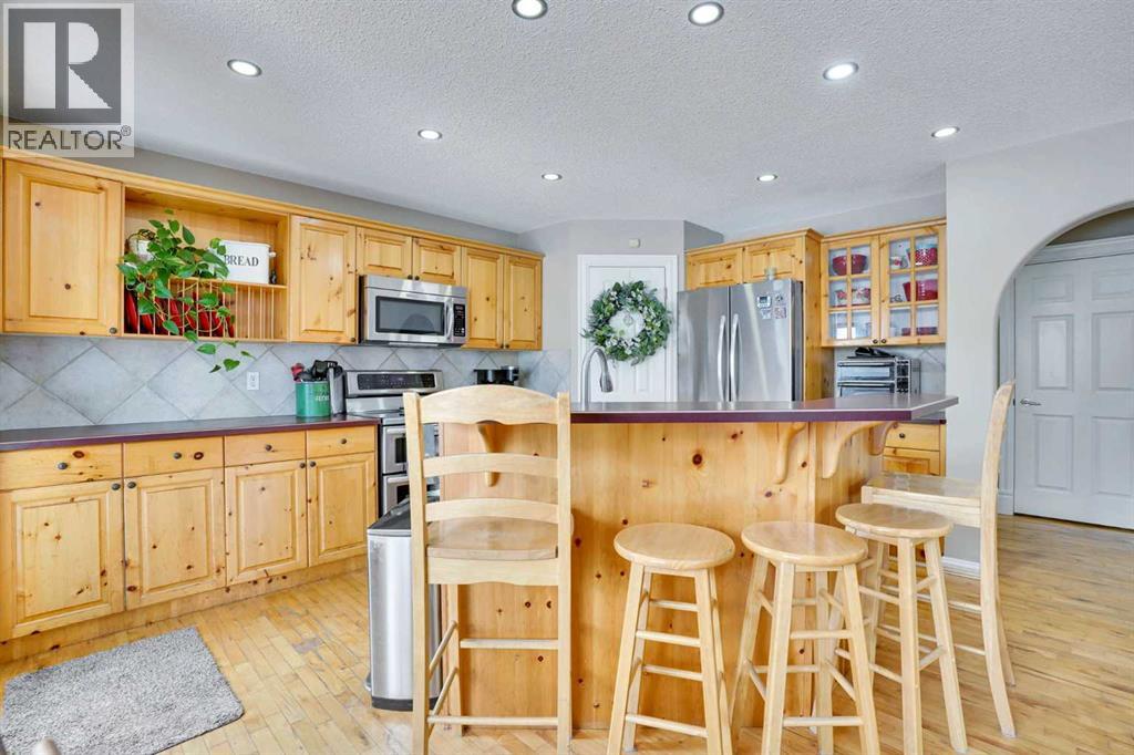 251 Lakeview Cove, Chestermere, Alberta  T1X 1E7 - Photo 9 - A2289312