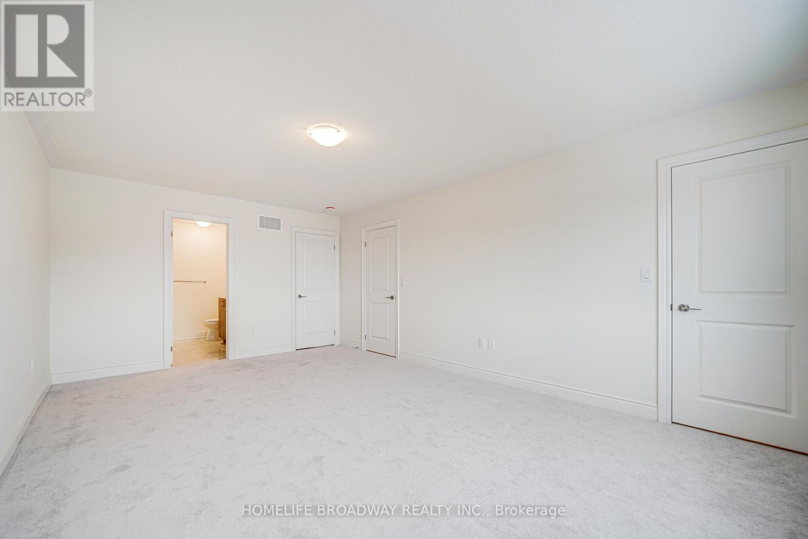 30 Tremoy Road, East Gwillimbury, Ontario  L9N 0T2 - Photo 12 - N12837384