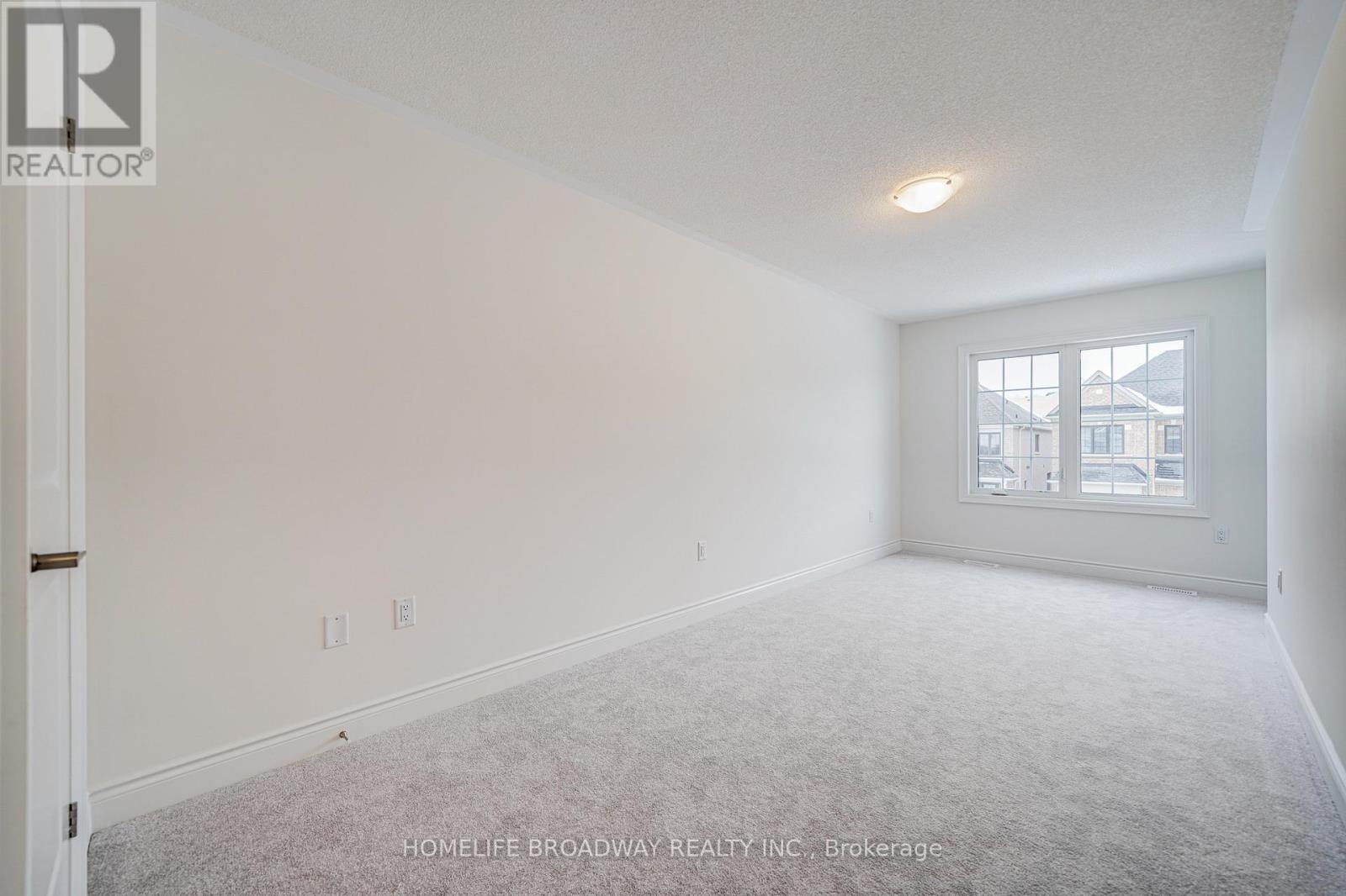 30 Tremoy Road, East Gwillimbury, Ontario  L9N 0T2 - Photo 19 - N12837384