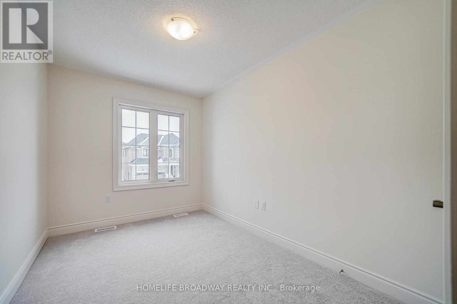 30 Tremoy Road, East Gwillimbury, Ontario  L9N 0T2 - Photo 21 - N12837384