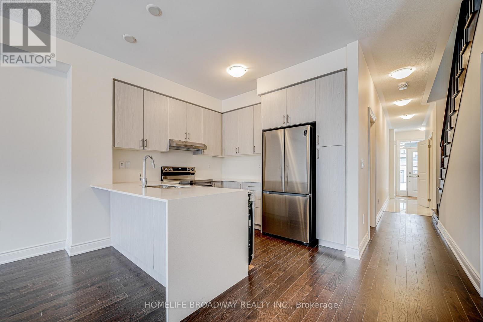 30 Tremoy Road, East Gwillimbury, Ontario  L9N 0T2 - Photo 6 - N12837384