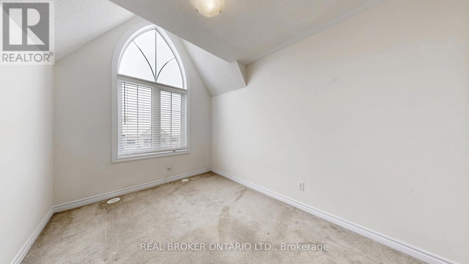 17 Blackpool Lane, East Gwillimbury, Ontario  L9N 0R7 - Photo 16 - N12837404