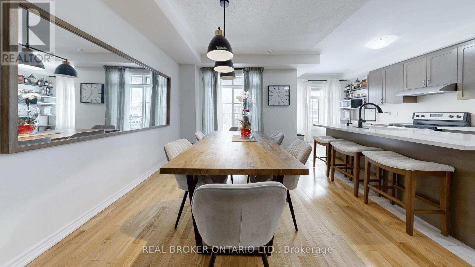 17 Blackpool Lane, East Gwillimbury, Ontario  L9N 0R7 - Photo 9 - N12837404