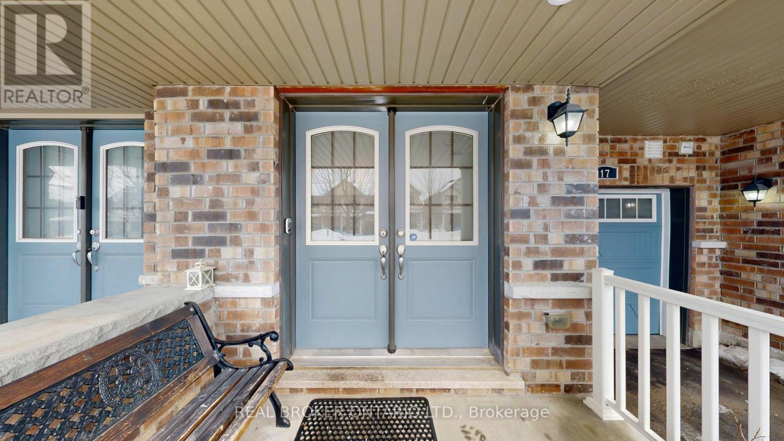 17 Blackpool Lane, East Gwillimbury, Ontario  L9N 0R7 - Photo 2 - N12837404