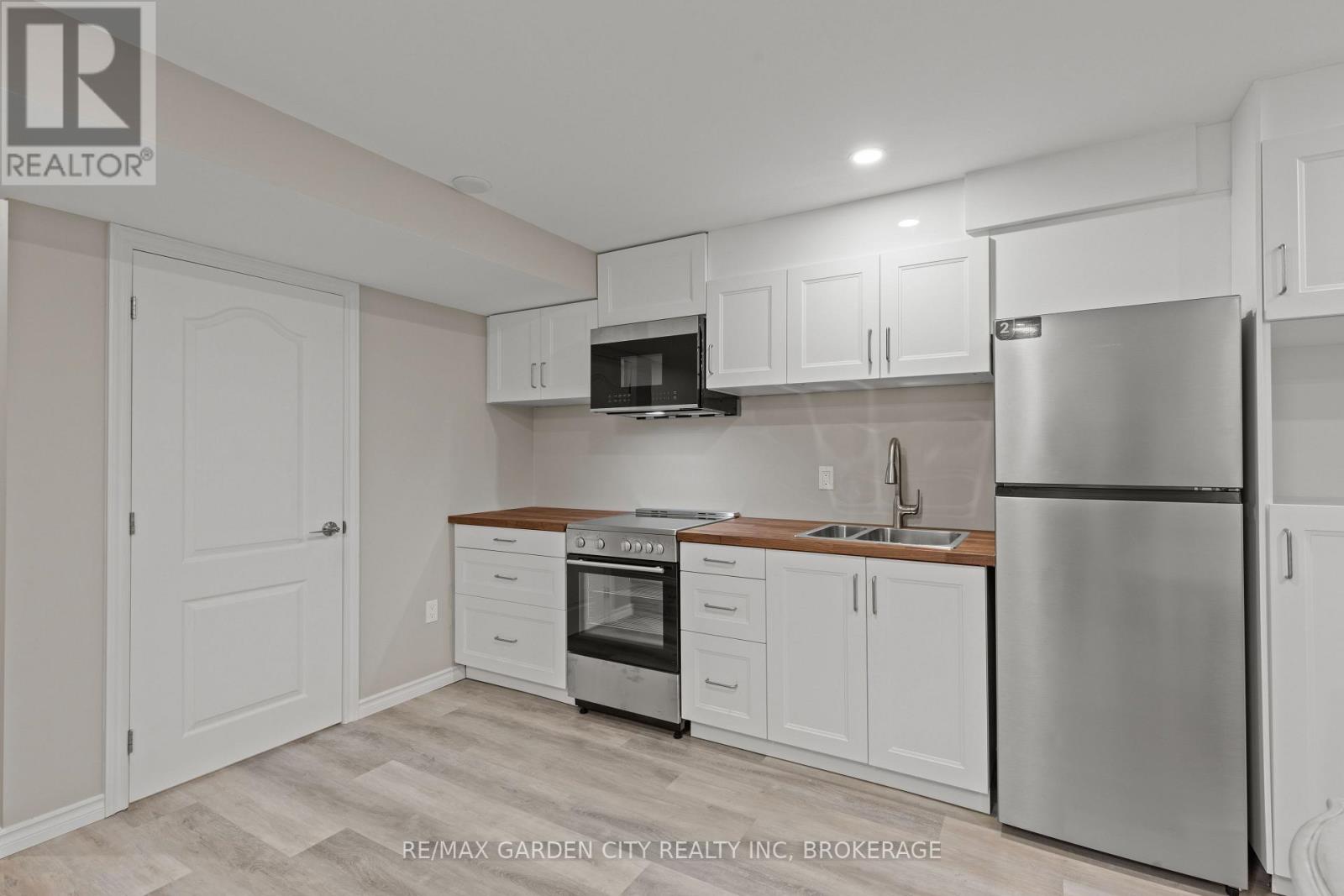 55 Kline Crescent, Pelham, Ontario  L0S 1E5 - Photo 3 - X12738252