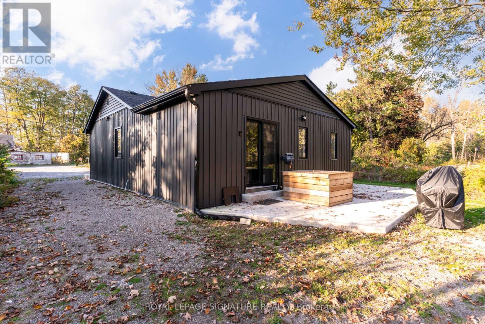 8 Mountsberg Road, Hamilton, Ontario  L0P 1B0 - Photo 17 - X12837398