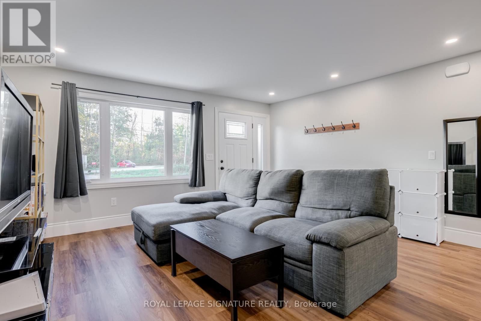 8 Mountsberg Road, Hamilton, Ontario  L0P 1B0 - Photo 6 - X12837398