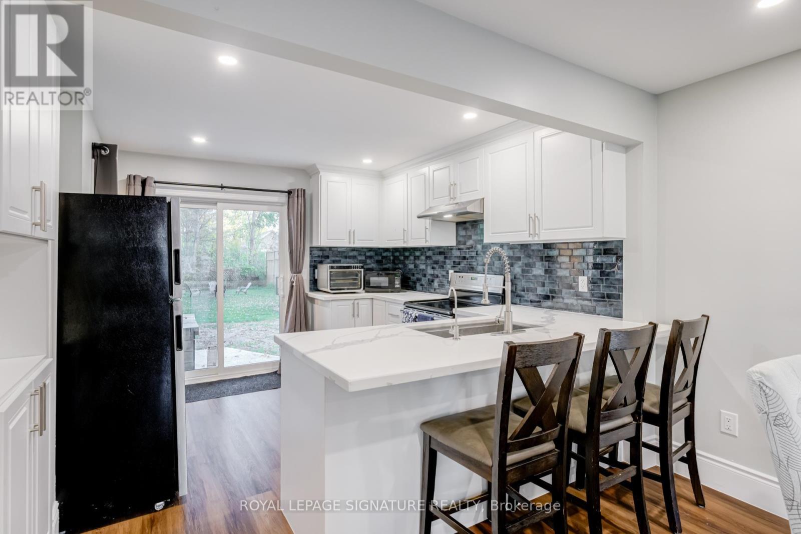 8 Mountsberg Road, Hamilton, Ontario  L0P 1B0 - Photo 9 - X12837398