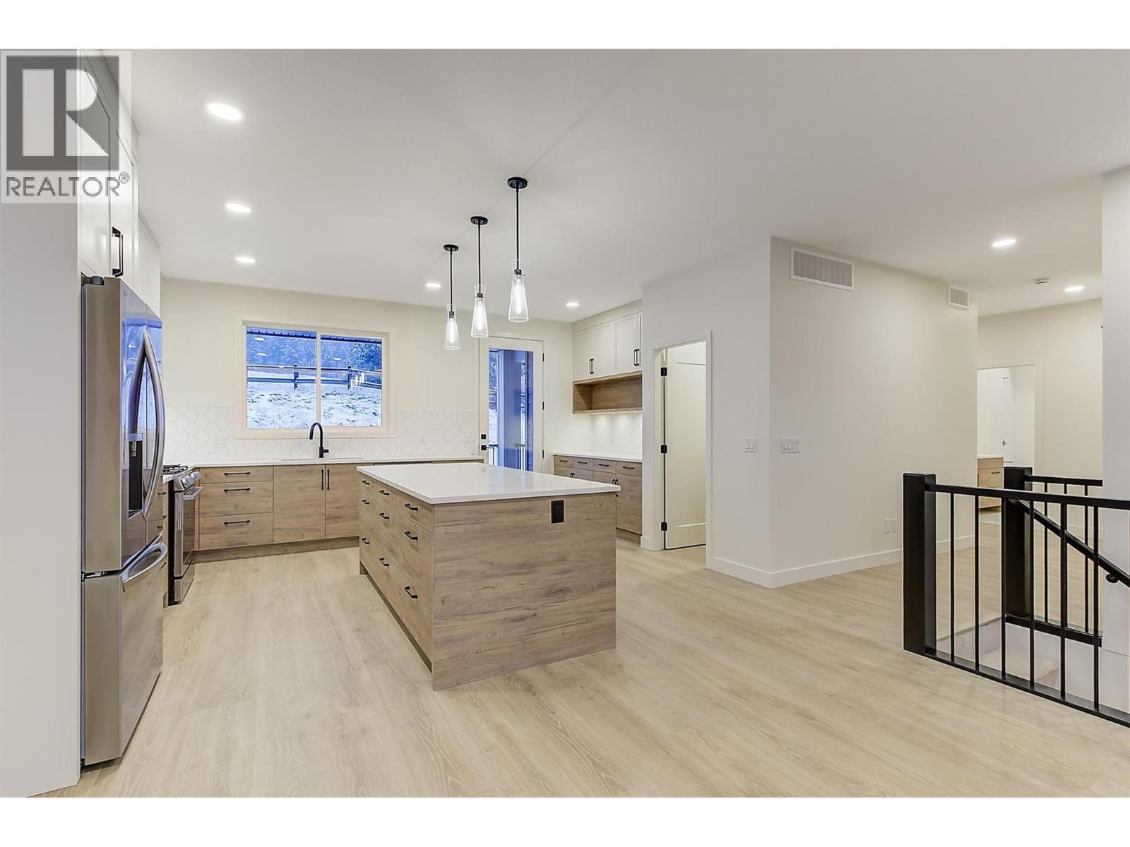 2115 Montenegro Drive, Kelowna, British Columbia  V1P 0B2 - Photo 19 - 10369681