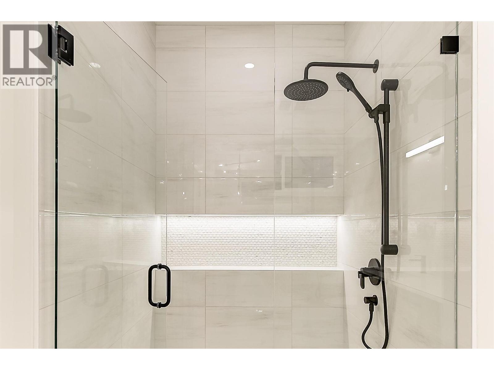 2115 Montenegro Drive, Kelowna, British Columbia  V1P 0B2 - Photo 38 - 10369681