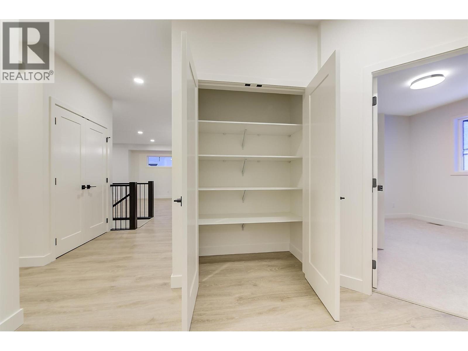 2115 Montenegro Drive, Kelowna, British Columbia  V1P 0B2 - Photo 45 - 10369681